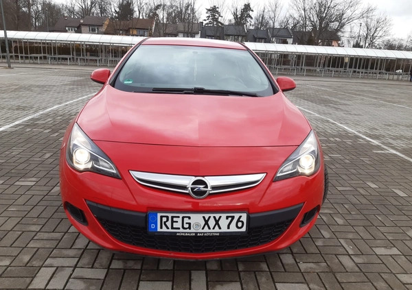 Opel Astra cena 29700 przebieg: 242000, rok produkcji 2013 z Paczków małe 326